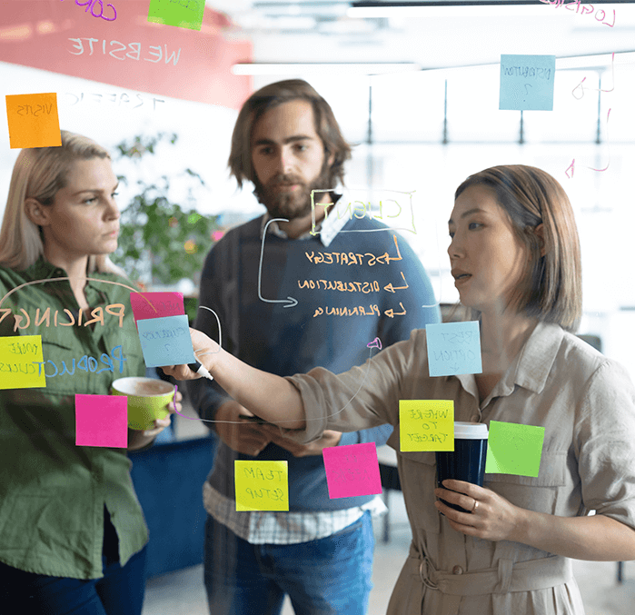 Personen planen Affiliate Marketing Kampagne